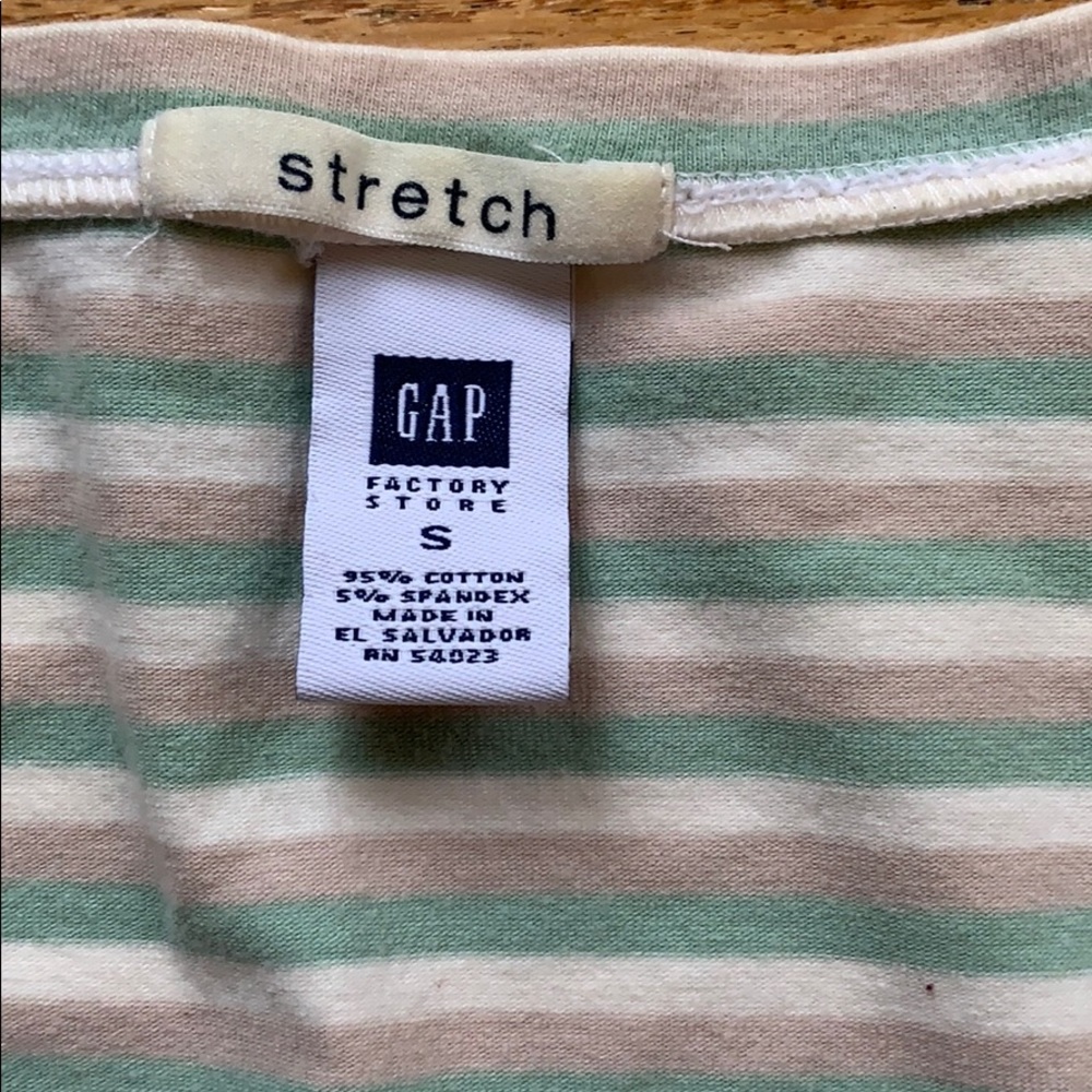 Gap tee - Picture 3 of 3